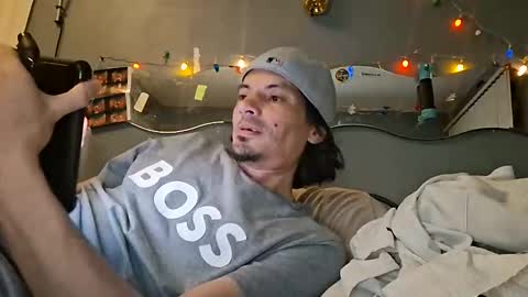 foreveryung723 online show from 10.28.25