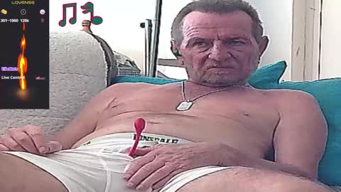 Snapshot of forexxxx_man chatting on 01.01.25 doc online show from 01.01.25