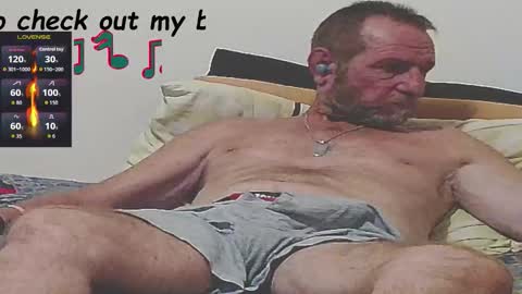 Snapshot of forexxxx_man chatting on 10.12.25 doc online show from 10.12.25