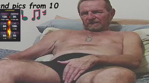 Snapshot of forexxxx_man chatting on 10.18.25 doc online show from 10.18.25