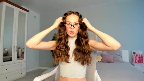 Kira online show from 10.29.25