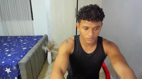 Snapshot of fox_evans chatting on 10.07.25 Fox online show from 10.07.25