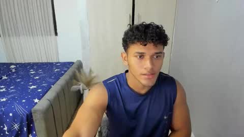 Snapshot of fox_evans chatting on 10.08.25 Fox online show from 10.08.25