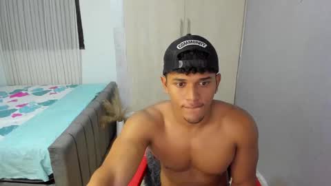 Snapshot of fox_evans chatting on 10.15.25 Fox online show from 10.15.25