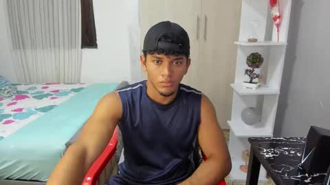 Snapshot of fox_evans chatting on 11.06.25 Fox online show from 11.06.25