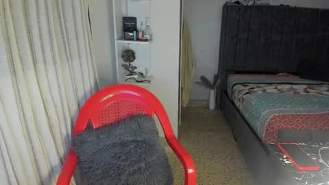 Snapshot of fox_evans chatting on 12.15.25 Fox online show from 12.15.25