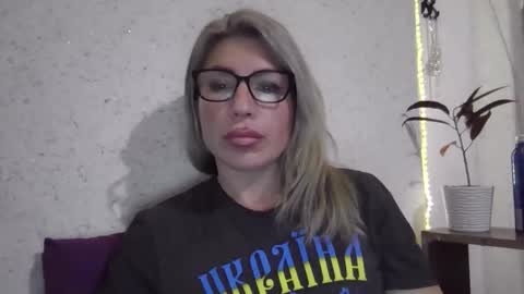 fox_red_lady7 online show from 01.09.26