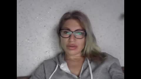 Snapshot of fox_red_lady7 chatting on 04.10.26 fox_red_lady7 online show from 04.10.26