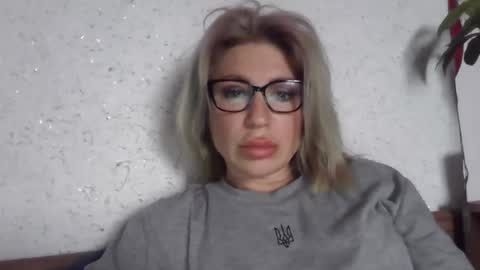 Snapshot of fox_red_lady7 chatting on 04.12.26 fox_red_lady7 online show from 04.12.26