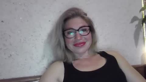 Snapshot of fox_red_lady7 chatting on 04.13.26 fox_red_lady7 online show from 04.13.26