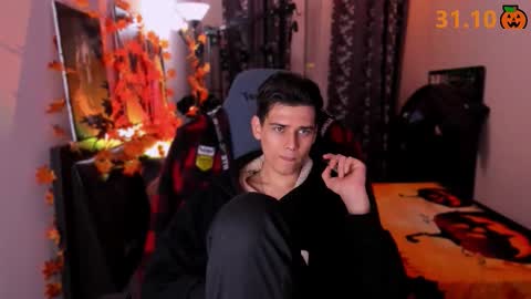 Foxicfu online show from 10.24.25