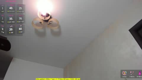 Snapshot of foxx_giirl chatting on 04.26.26 Foxx online show from 04.26.26