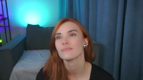 Snapshot of foxy_cute4you chatting on 04.26.26 Eva online show from 04.26.26