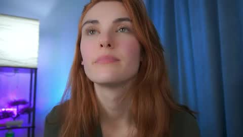 Snapshot of foxy_cute4you chatting on 04.28.26 Eva online show from 04.28.26