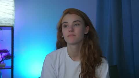 Snapshot of foxy_cute4you chatting on 05.10.26 Eva online show from 05.10.26