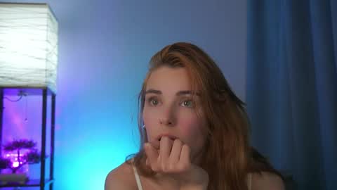 Snapshot of foxy_cute4you chatting on 05.31.26 Eva online show from 05.31.26