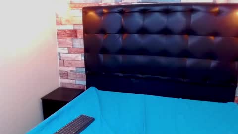 Snapshot of foxy_ella chatting on 12.23.24 Ella online show from 12.23.24