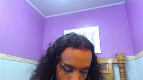 Snapshot of foxy_ella chatting on 03.08.25 Ella online show from 03.08.25