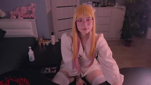 Sue online show from 04.12.26