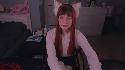 Snapshot of foxy_jpg chatting on 07.18.26 Sue online show from 07.18.26