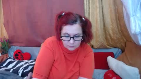 Snapshot of foxydesiree chatting on 04.23.26 foxydesiree online show from 04.23.26