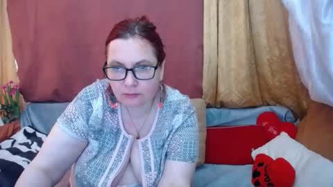 Snapshot of foxydesiree chatting on 05.17.26 foxydesiree online show from 05.17.26