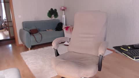 Milena online show from 11.25.25