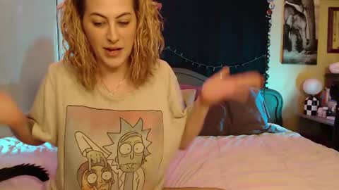 Snapshot of foxymalloryknoxy69 chatting on 06.19.26 Mallory Koxx online show from 06.19.26