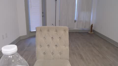 Snapshot of fragilemasochist chatting on 02.10.25 Angel online show from 02.10.25