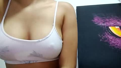 Snapshot of fragmented_girl_18 chatting on 03.02.26 Sofa online show from 03.02.26