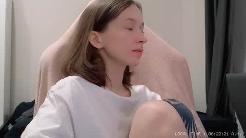 fran_bow online show from 01.05.25