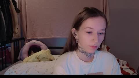 Snapshot of fran_bow chatting on 05.06.26 fran_bow online show from 05.06.26