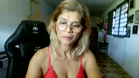 francelune online show from 02.14.26