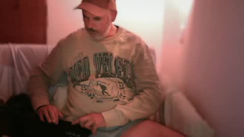 Snapshot of francescoes chatting on 10.11.25 francescoes online show from 10.11.25
