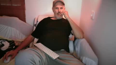 Snapshot of francescoes chatting on 10.20.25 francescoes online show from 10.20.25
