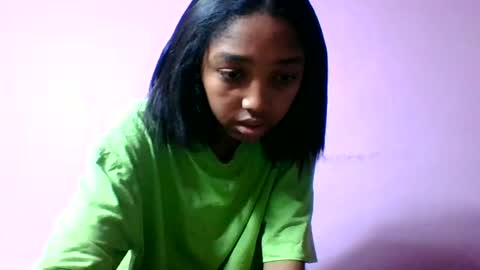 Snapshot of francia333068 chatting on 06.30.26 francia333068 online show from 06.30.26