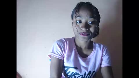 Snapshot of francine925426 chatting on 11.02.25 francine925426 online show from 11.02.25