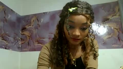 Snapshot of francinoli chatting on 07.25.26 Francinoli online show from 07.25.26