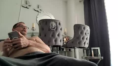 Snapshot of franciscomalin chatting on 06.19.26 franciscomalin online show from 06.19.26