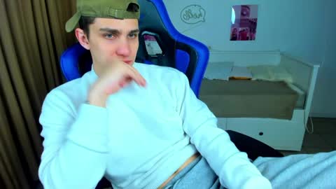 Frank online show from 04.10.26