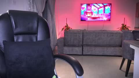 Frank Farrell. Hey remember to give me a thumbs up Ty online show from 02.14.26