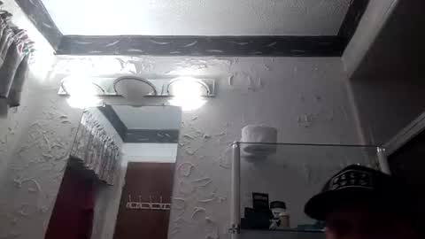 Famous Blue Eyes online show from 04.06.26