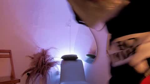 Fransheska online show from 03.24.26