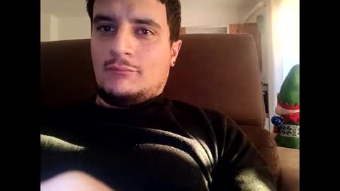 Snapshot of fraromeo2 chatting on 12.20.24 fraromeo2 online show from 12.20.24