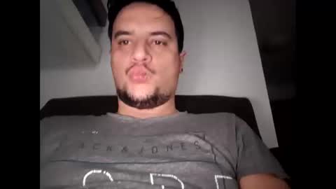 Snapshot of fraromeo2 chatting on 03.01.25 fraromeo2 online show from 03.01.25