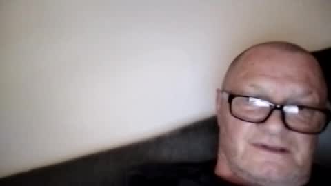 Wolfi online show from 03.12.25