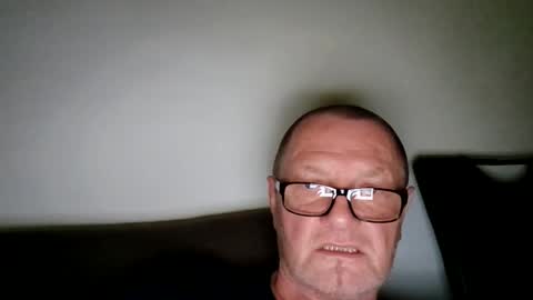 Snapshot of frauenfeind1 chatting on 05.21.26 Wolfi online show from 05.21.26