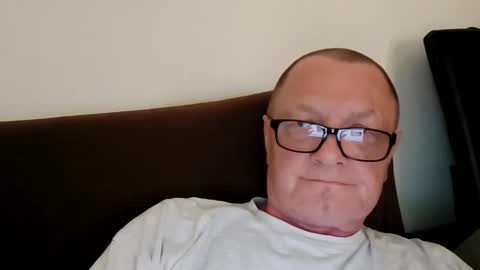 Snapshot of frauenfeind1 chatting on 05.23.26 Wolfi online show from 05.23.26