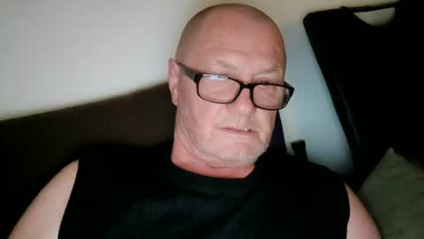 Snapshot of frauenfeind1 chatting on 06.22.26 Wolfi online show from 06.22.26