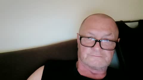 Snapshot of frauenfeind1 chatting on 06.23.26 Wolfi online show from 06.23.26